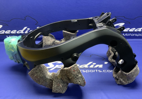 Suzuki race frame - race,